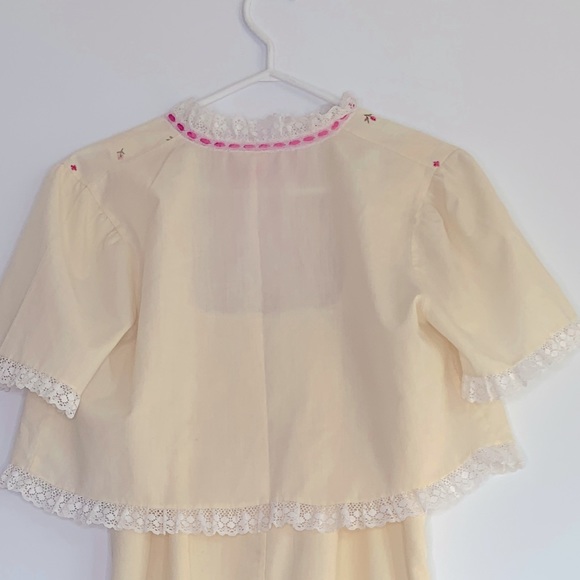 Prettiest Antique Buttercream&Pink Embroidered Cotton Nightie and Sleep Jacket - Picture 11 of 11
